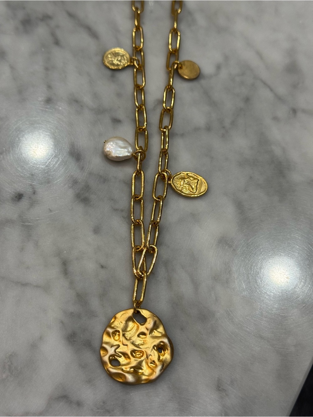 Dalbit New York Gold Tone Paperclip Necklace Coin Charms SoHo Boutique Jewelry - Picture 3 of 6